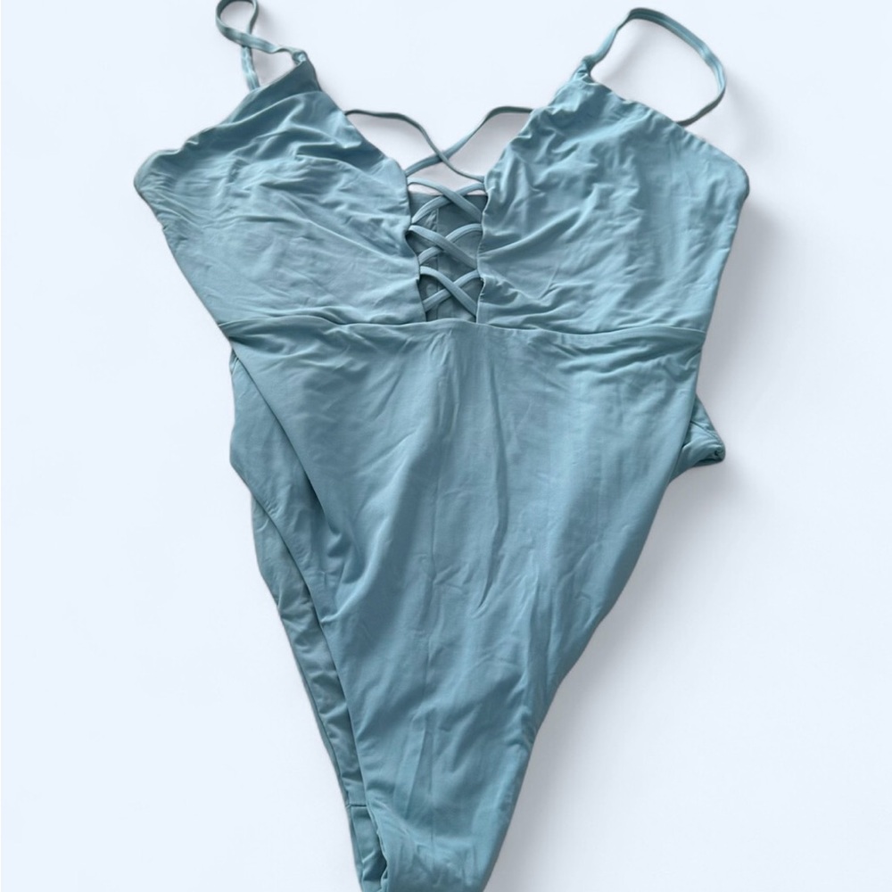Lulus women size large light Blue one piece swimsuit.